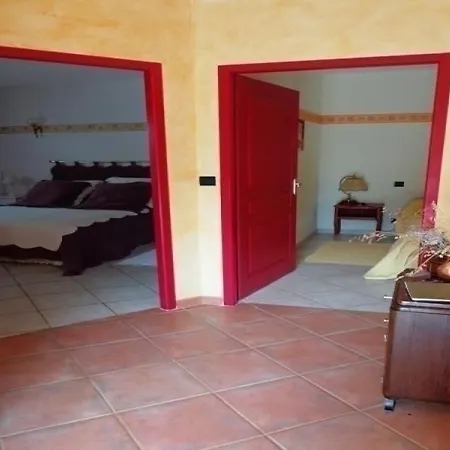House Maison Pedarbou