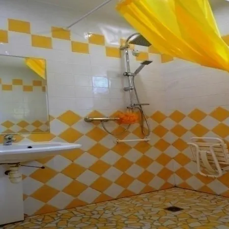 House Maison Pedarbou بيت للعطل *